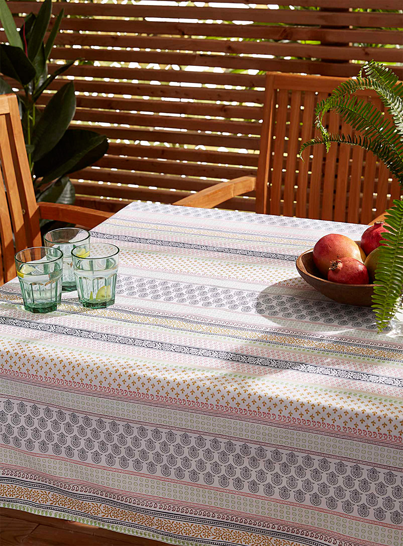 Tablecloths | Kitchen & Dining room | Simons Canada