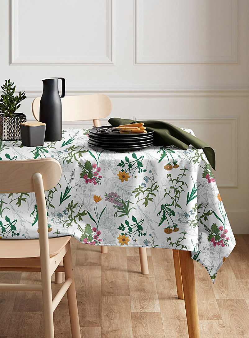 Simons Maison Assorted Wild garden coated tablecloth