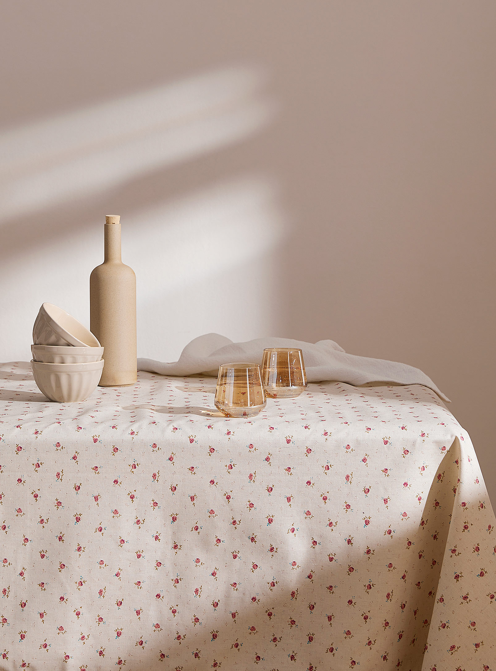 Simons Maison - Small roses coated tablecloth