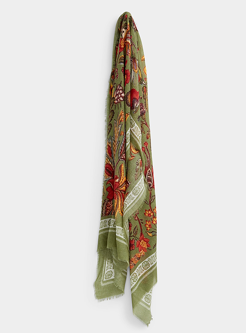 Moment by moment Patterned Green Mesmerizing garden scarf for women