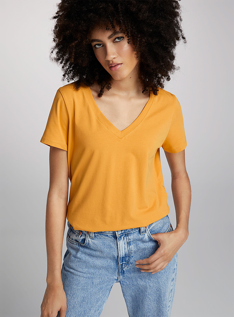 Twik Medium Yellow V-neck fitted T-shirt for women