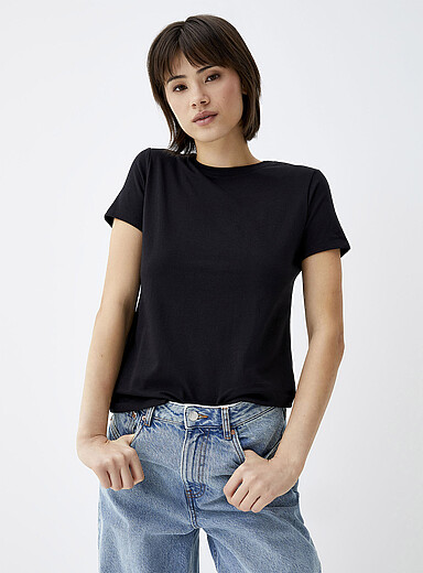 Twik: Le t-shirt col rond jersey l&eacute;ger <b>Coupe ajust&eacute;e</b> Noir pour femme