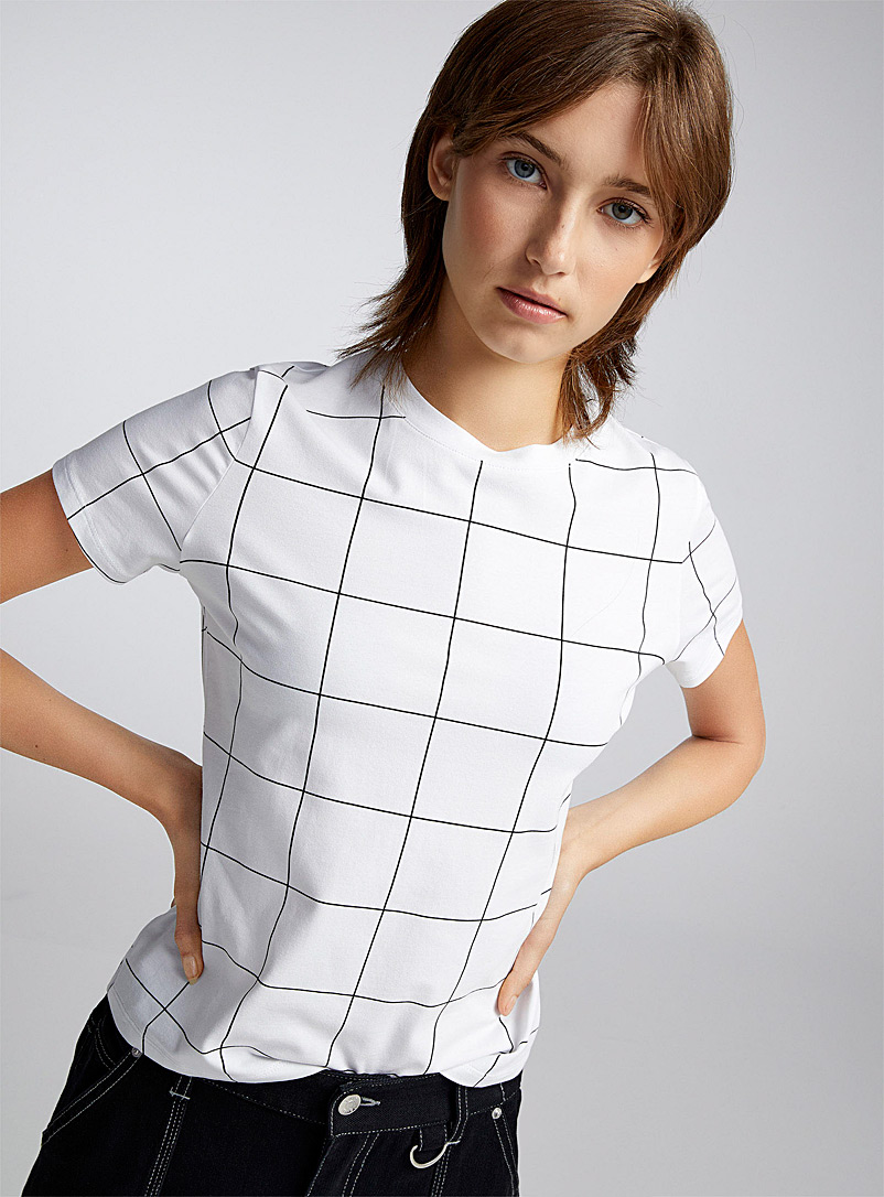 Twik White Printed fitted T-shirt for women