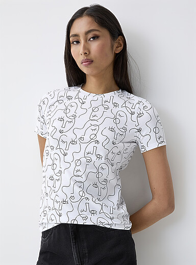 T-shirt Femme Côtelé TrendiMax - Col V Manches Courtes - Matière Douce Et Confortable