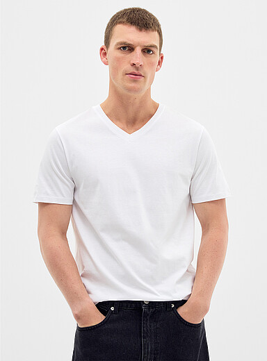V-neck T-shirt <b>Standard fit</b>