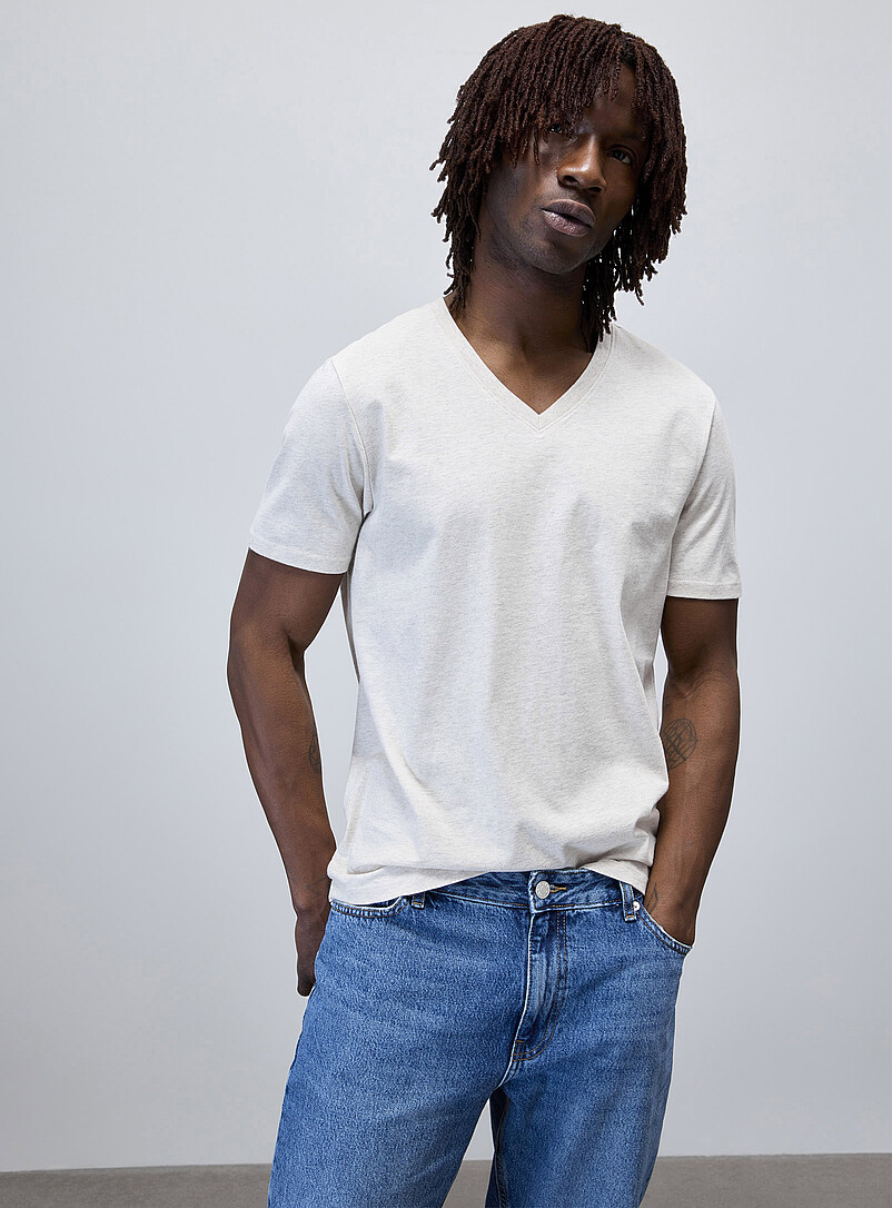 100% Organic Cotton V-Neck T-Shirt Standard Fit
