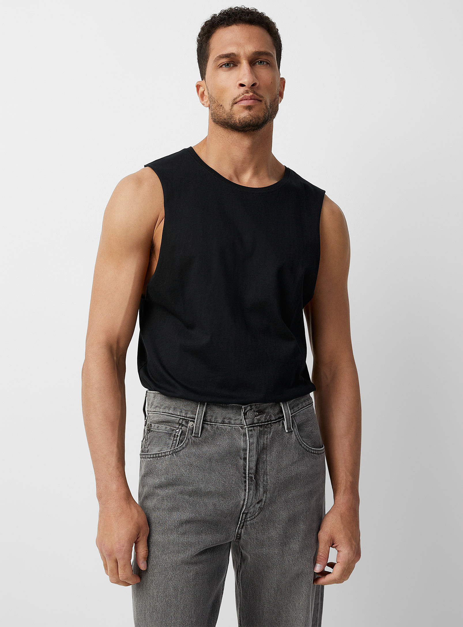 Le 31 Longline Sleeveless T-shirt Standard Fit In Black