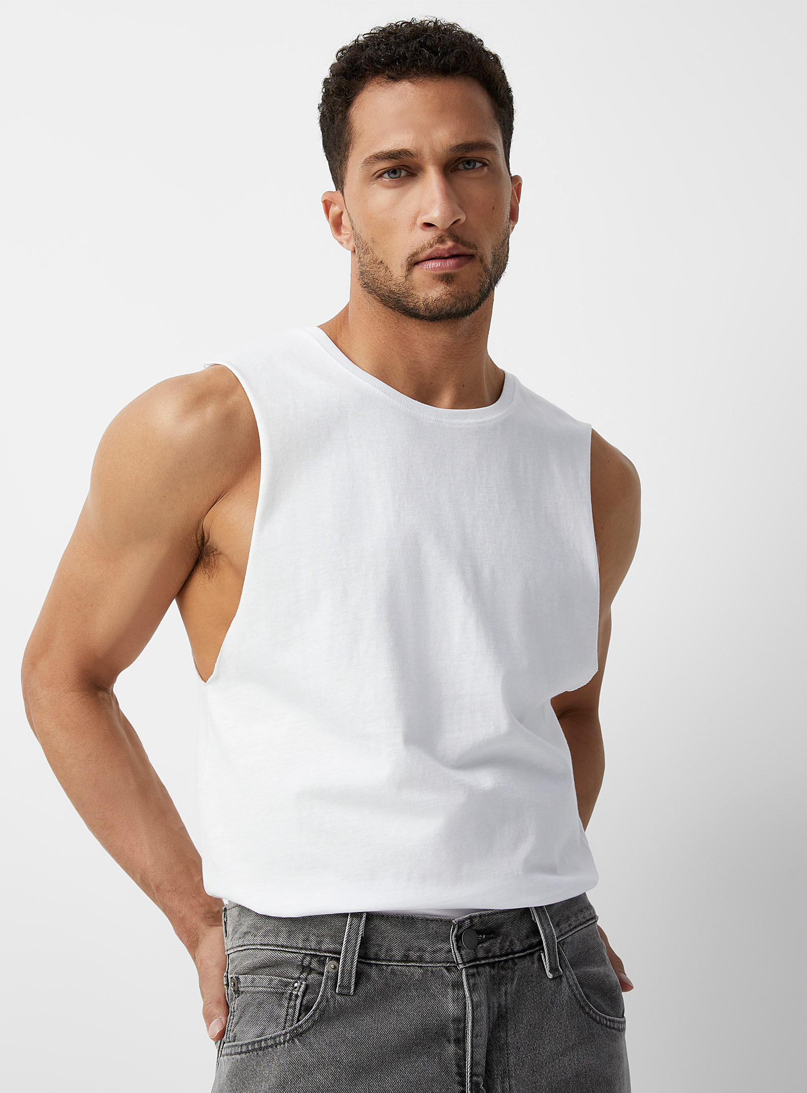 Le 31 Longline Sleeveless T-shirt Standard Fit In White