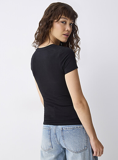Organic cotton V-neck t-shirt Super slim fit product image 3