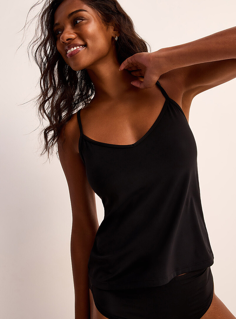 Smoothing Stretch V-Neck Cami