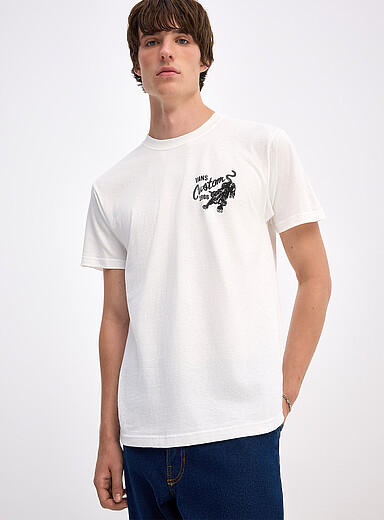 Custom cat T-shirt <b>Classic fit</b>