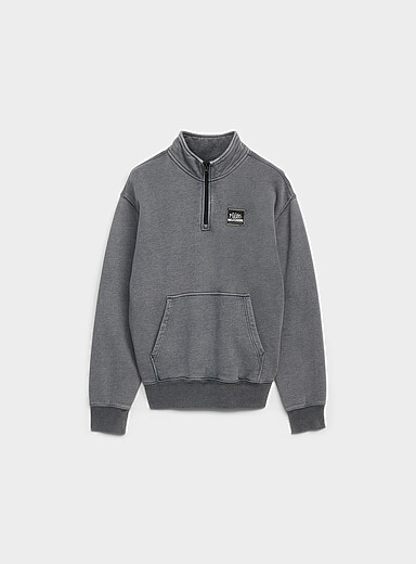 Le sweat col zipp&eacute; gris d&eacute;lav&eacute;