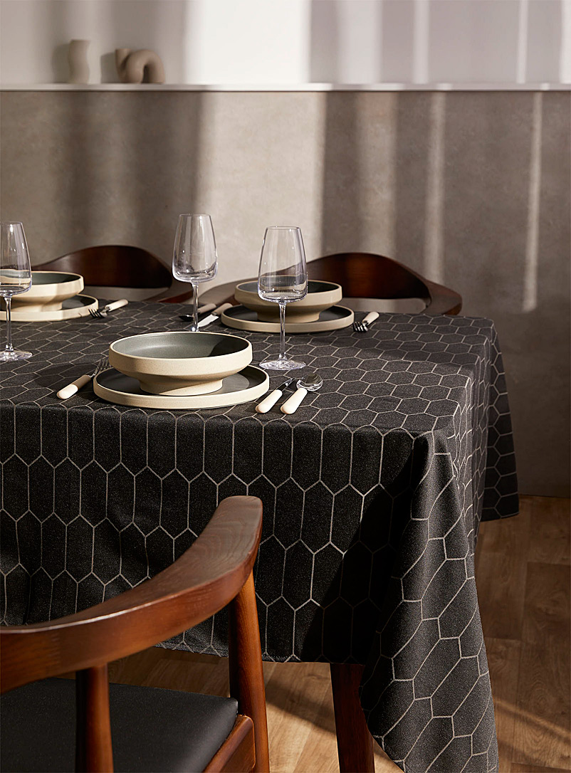 Simons Maison Patterned Black Rectangular hexagons recycled polyester tablecloth