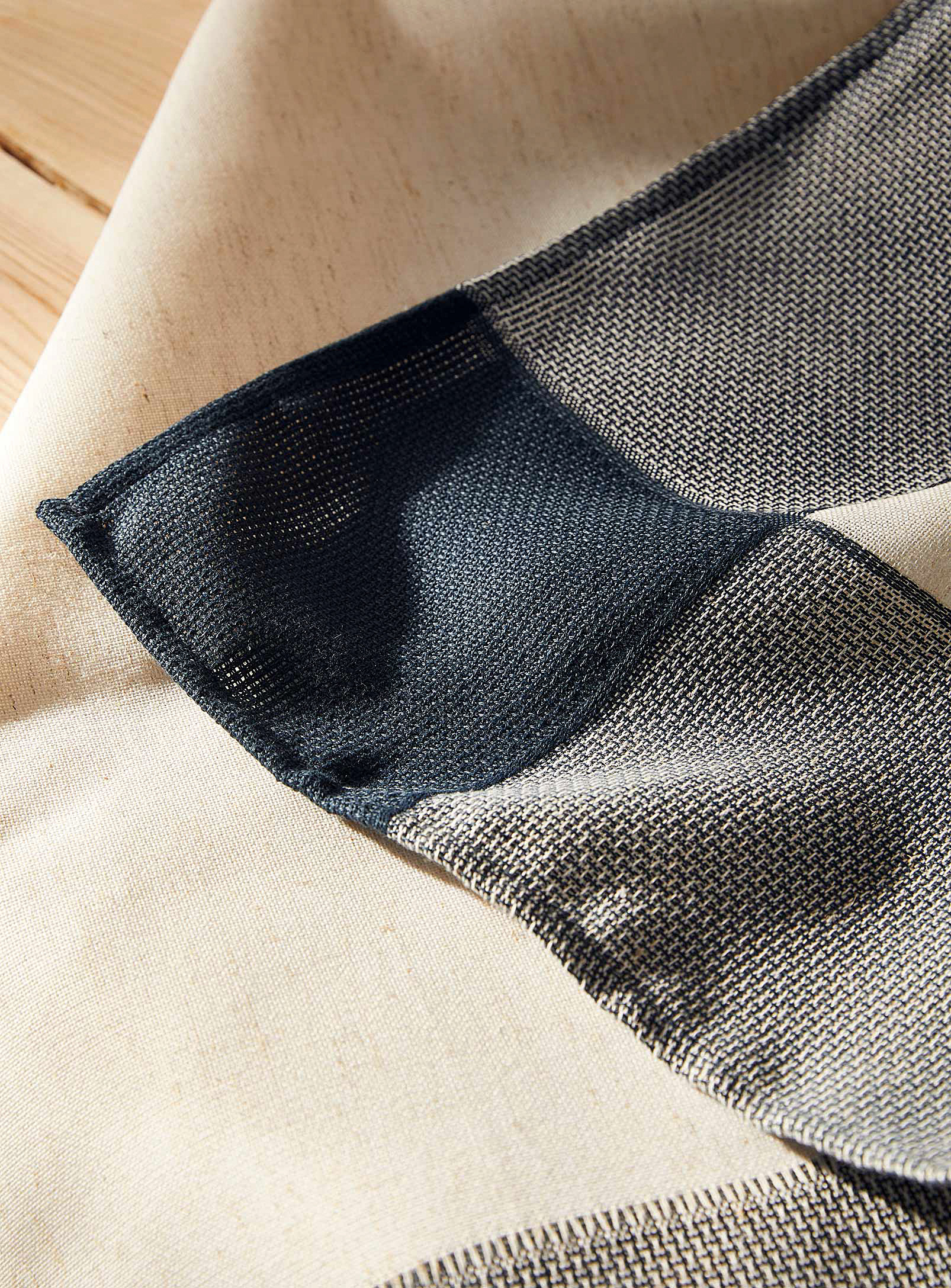 Simons Maison - La nappe polyester recyclé et lin bordure marine
