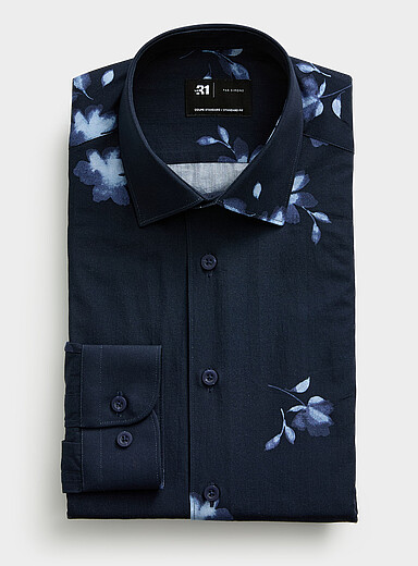 La chemise silhouettes florales bleue <b>Coupe standard</b>