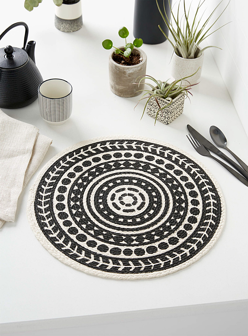 Danica Black and White Grand Canyon braided placemat