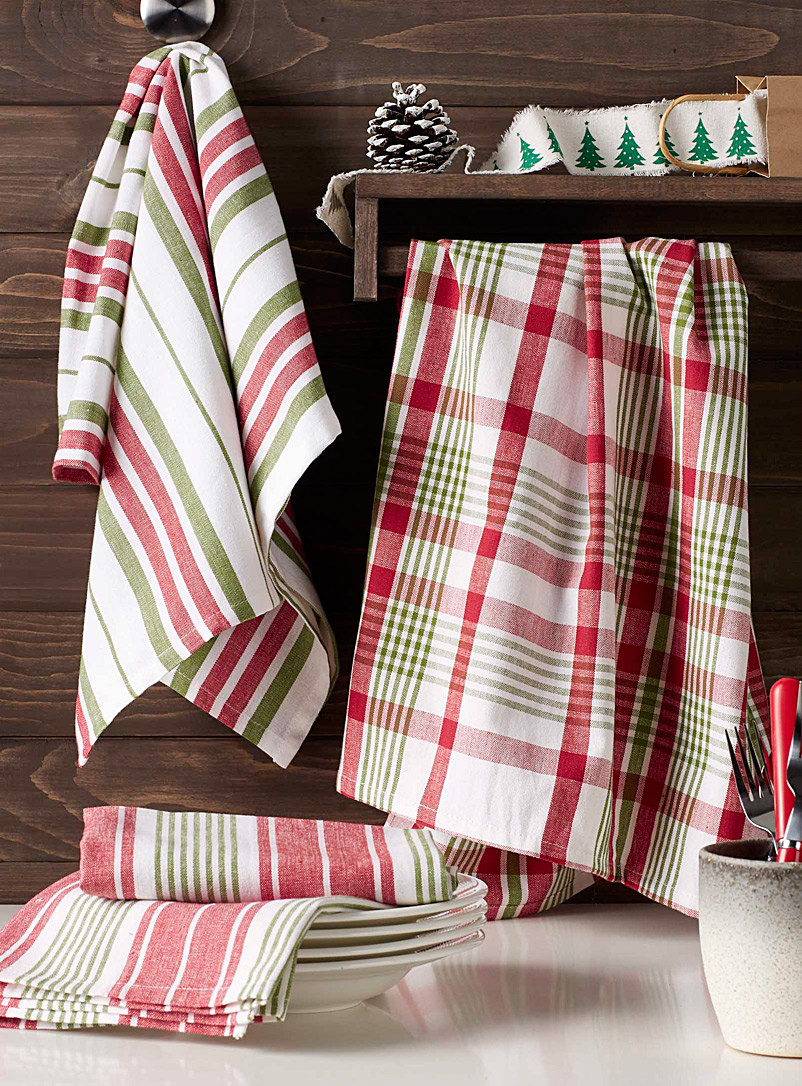 Danica Assorted Oversized holiday check tea towels Set of 3