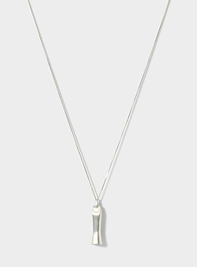 Le collier pendentif Sister