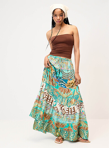 La jupe paysanne motif paisley color&eacute;