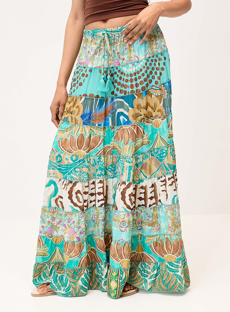 Twik: La jupe paysanne motif paisley color&eacute; Noir &agrave; motif pour femme