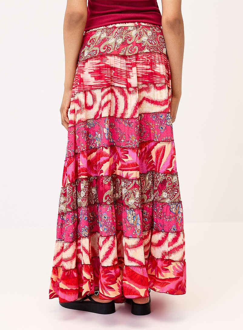 Twik: La jupe paysanne motif paisley color&eacute; Noir &agrave; motif pour femme
