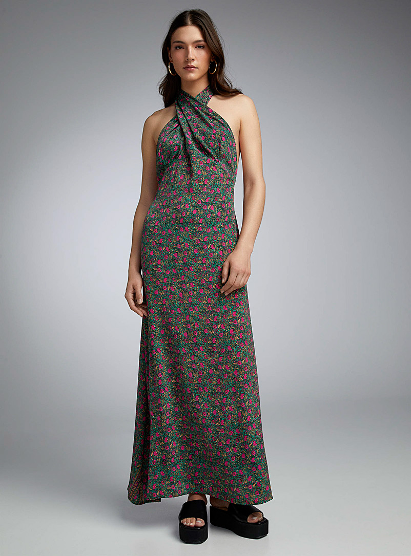 Twik: La robe licou fleurs fuchsia Vert à motifs pour femme