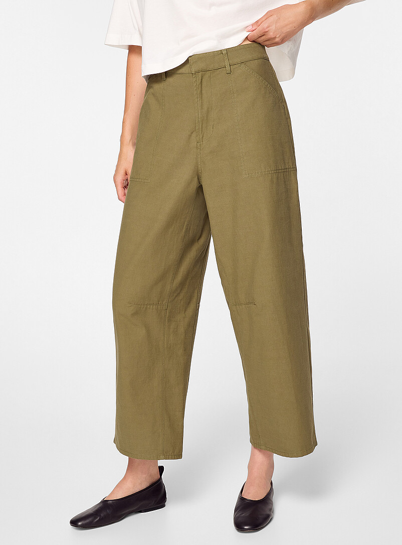 Cropped barrel-leg cargo pant product image 2