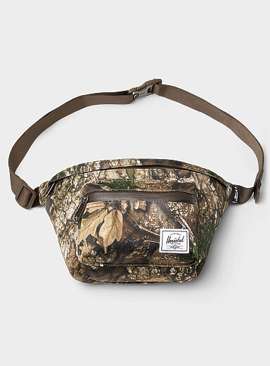 Pop Quiz Realtree&reg; belt bag