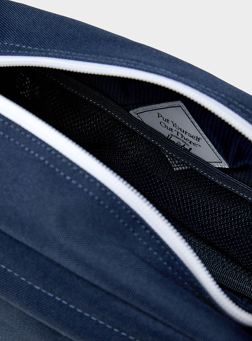 Herschel Black Chapter travel case for men