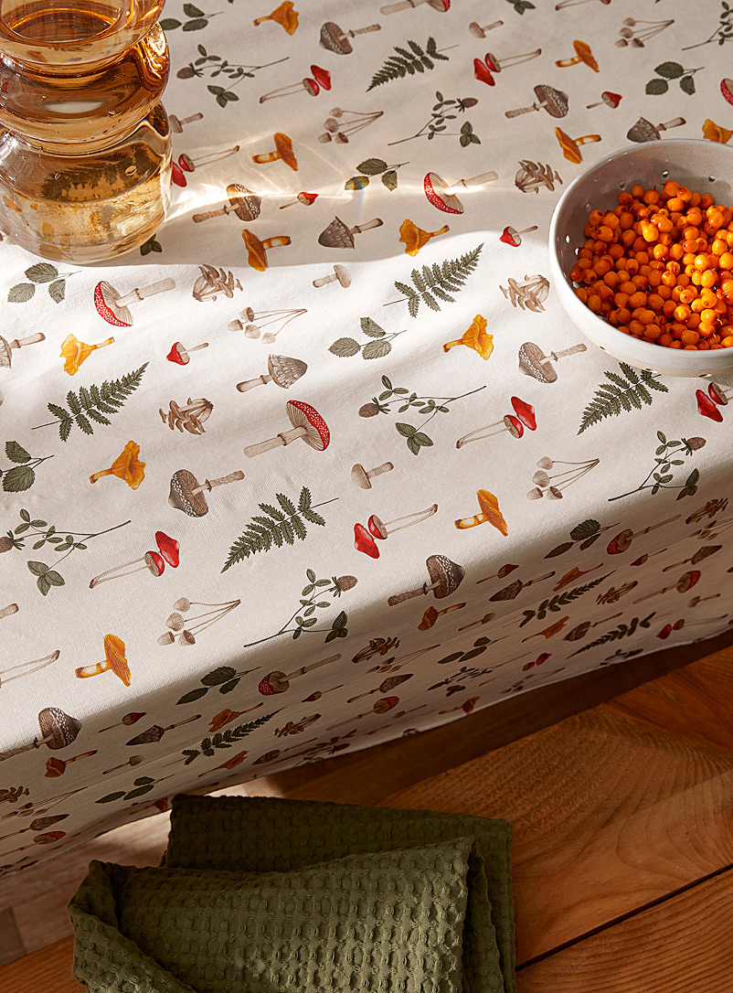 Tablecloths | Kitchen & Dining room | Simons Canada
