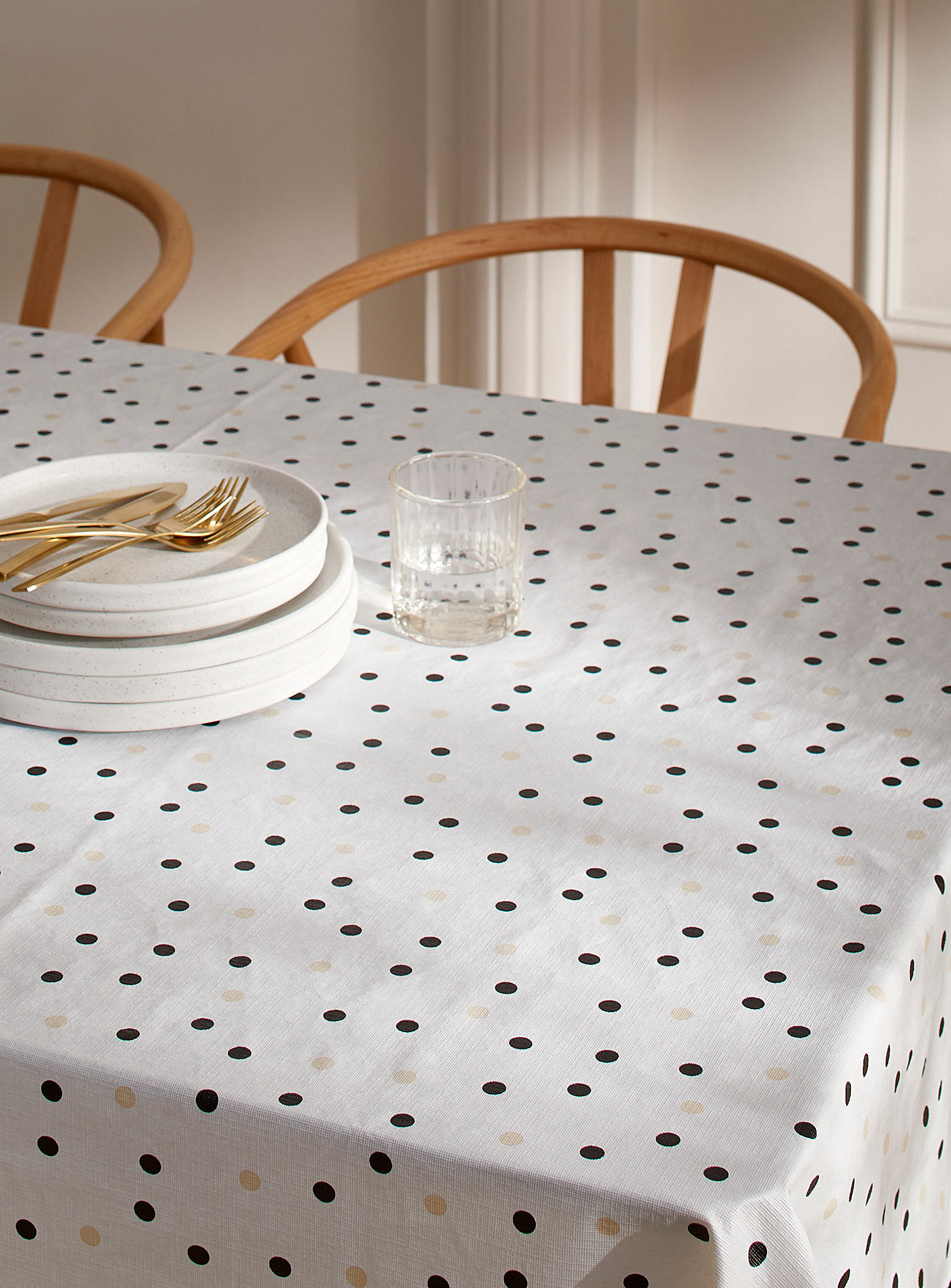 Simons Maison Modern Polka Dots Vinyl Tablecloth In Patterned White