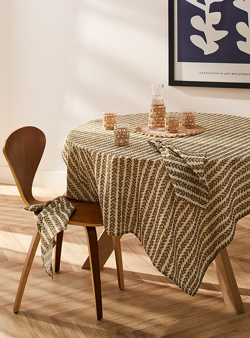 Tablecloths | Kitchen & Dining room | Simons Canada