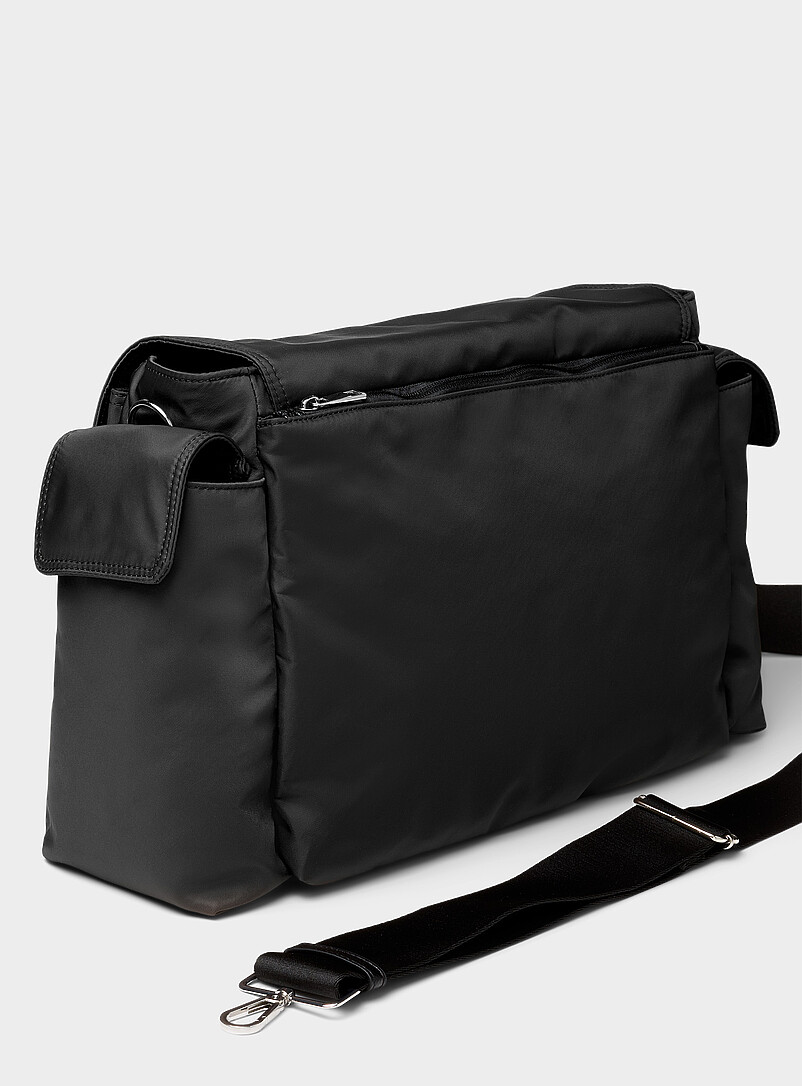Silver-clip recycled nylon messenger bag | Le 31 | Men's Crossbody