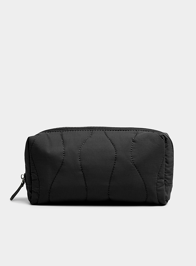 Simons Black Onion quilted cosmetics pouch for women