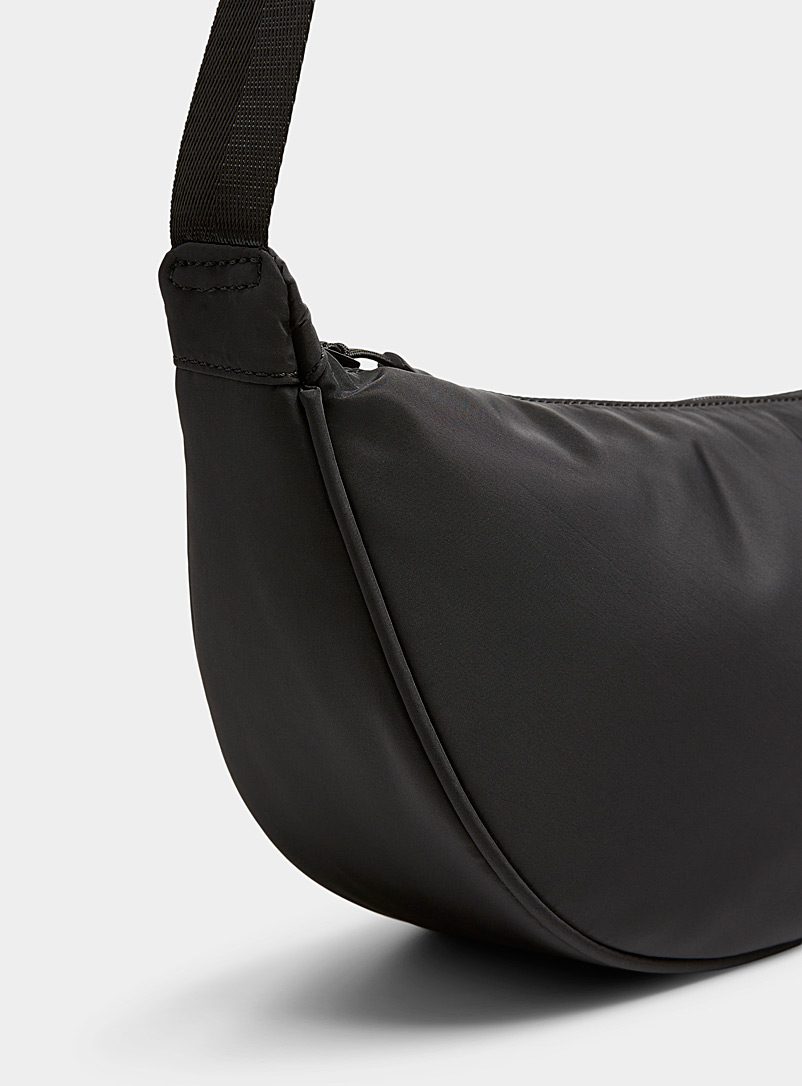 Simons: Le sac bandouli&egrave;re demi-lune Taupe pour femme