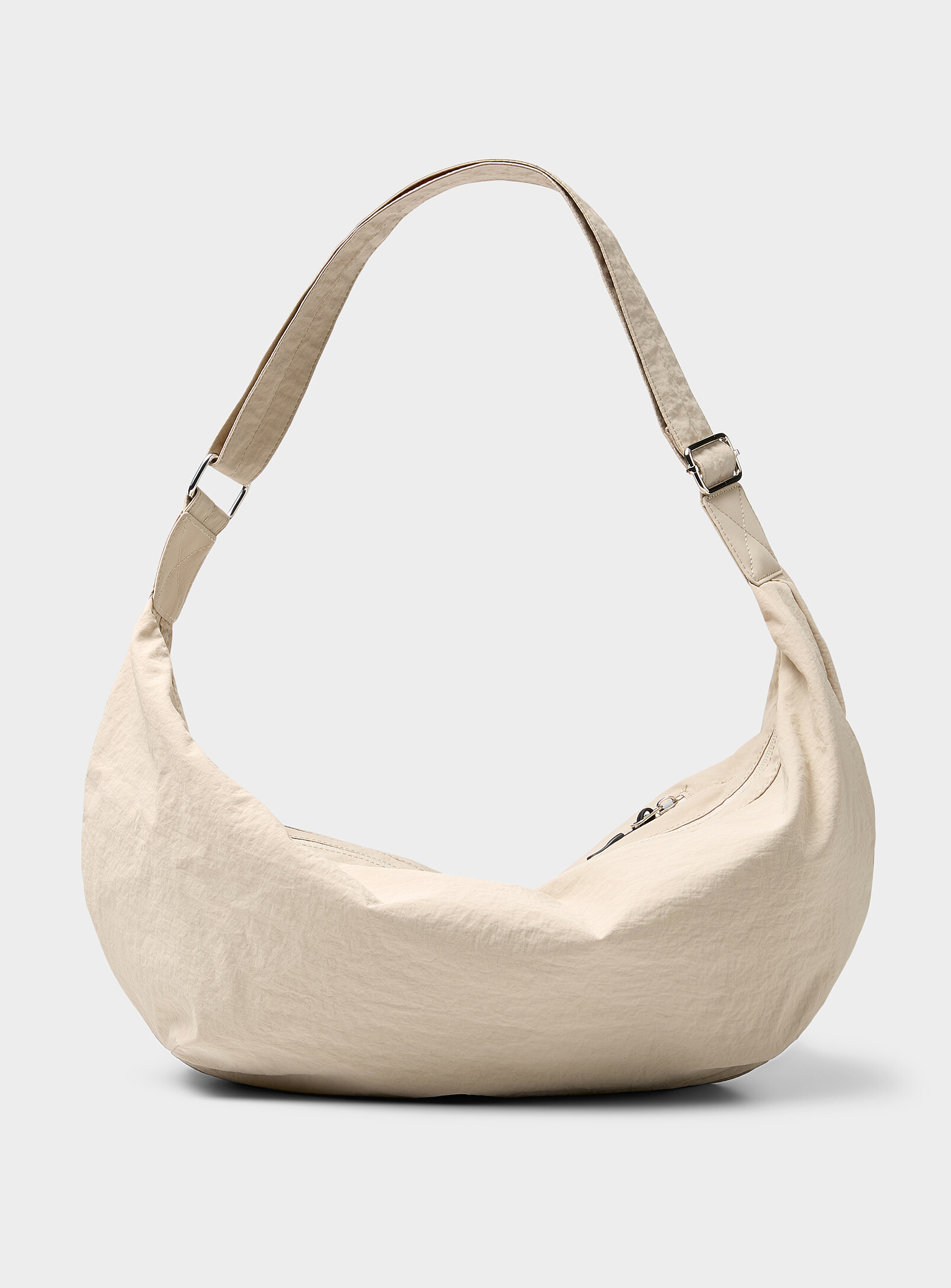 Sac demi-lune XL toile froissée chez Simons