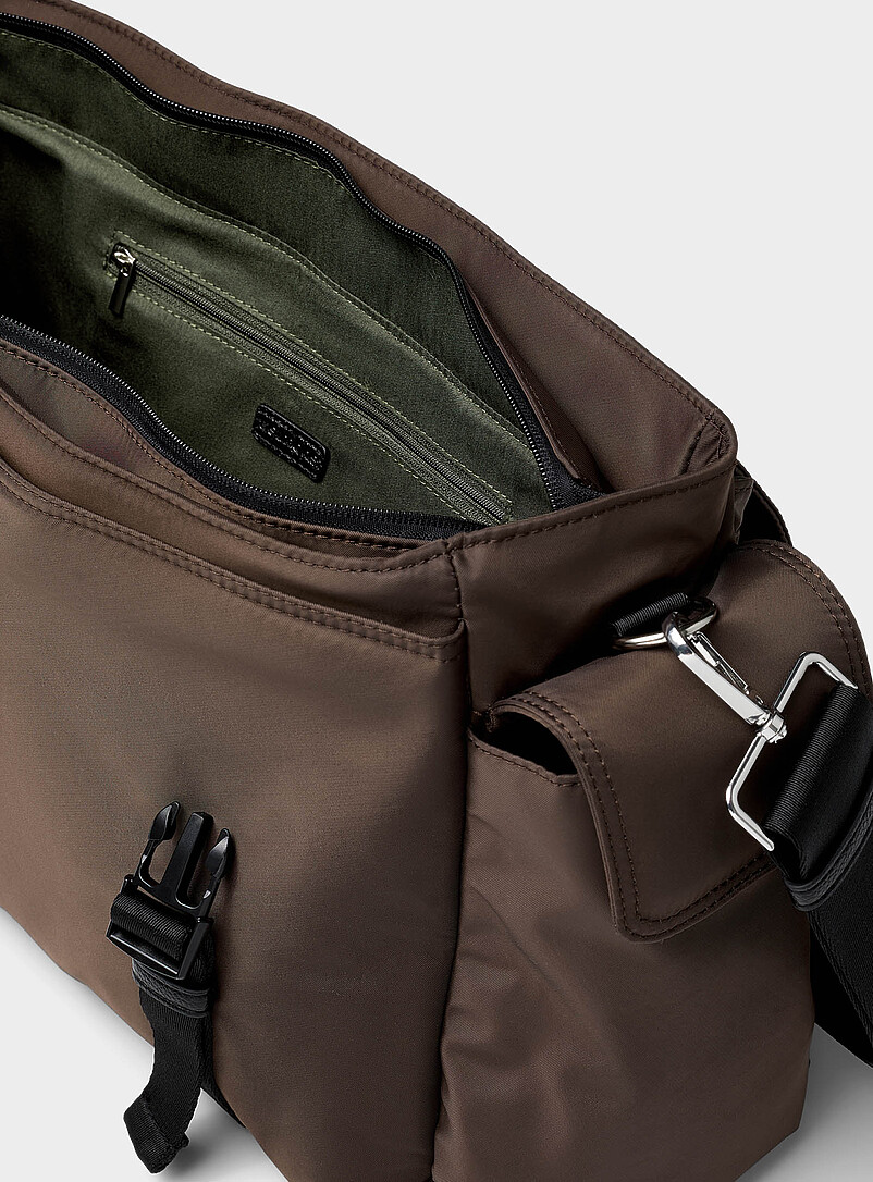 Silver-clip recycled nylon messenger bag product image 3