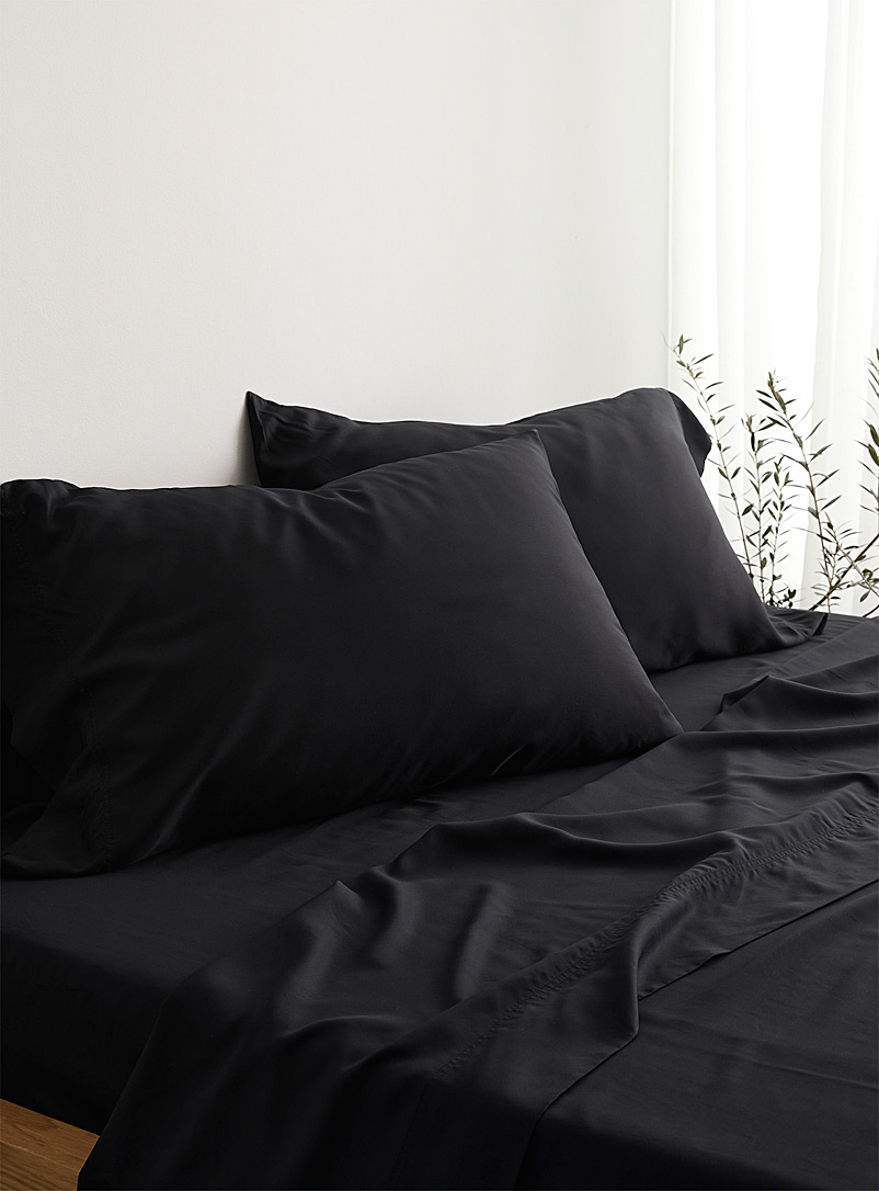 Simons Maison Black Bamboo rayon 300-thread-count sheet set Fits mattresses up to 16 in