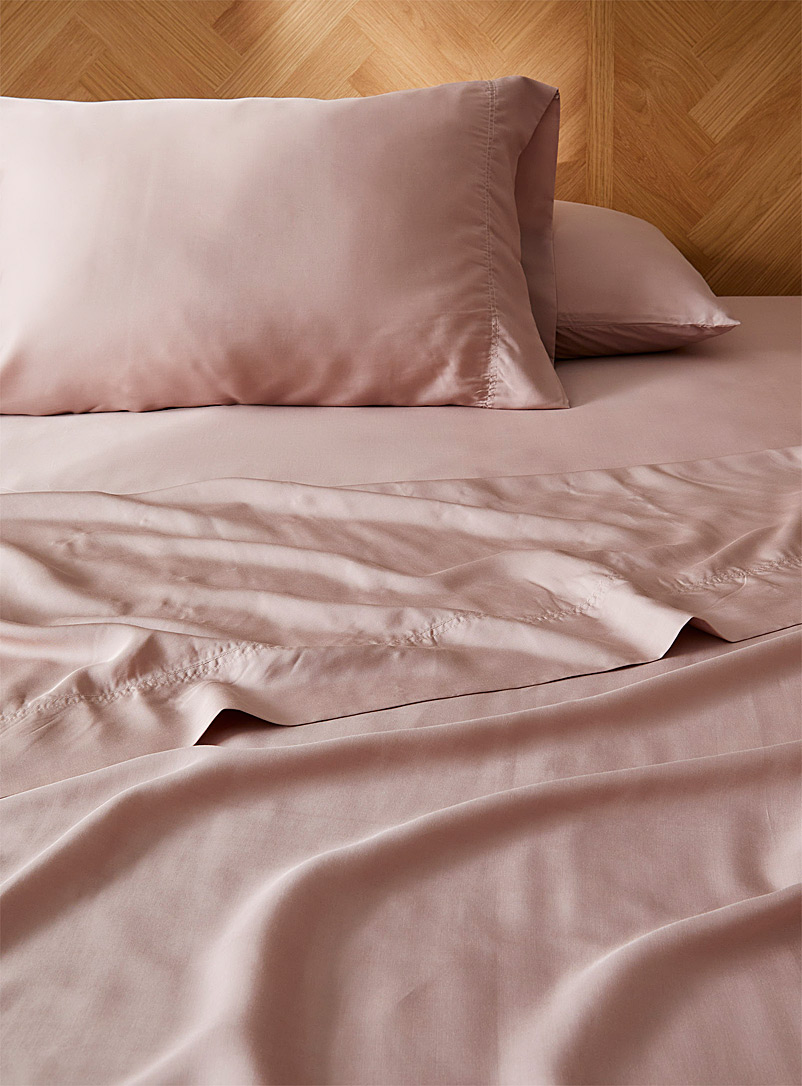 Simons Maison Dusky Pink Bamboo rayon sheet set 300-thread-count Fits mattresses up to 16 in