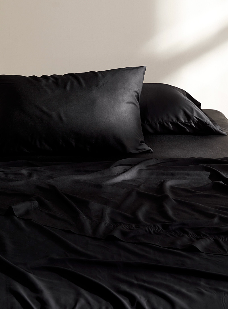 Simons Maison Black Bamboo rayon 300-thread-count sheet set 300-thread-count Fits mattresses up to 18 in