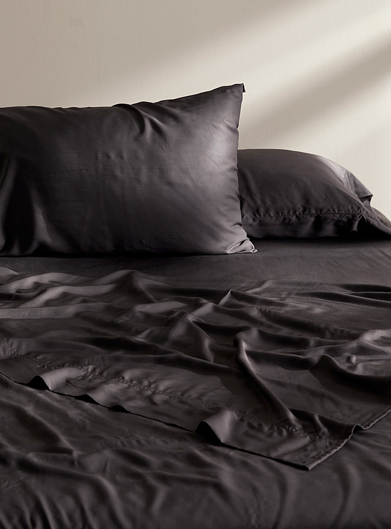 Simons Maison Charcoal Bamboo rayon 300-thread-count sheet set Fits mattresses up to 18 in