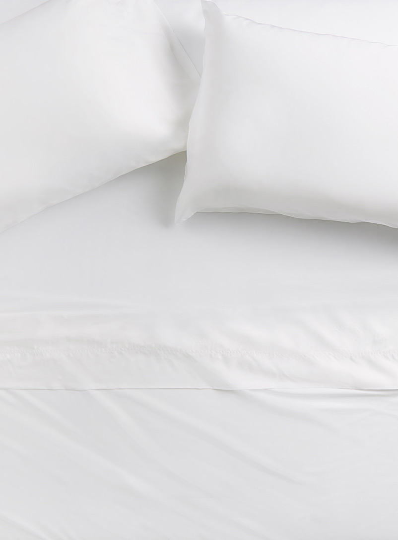 Simons Maison White Bamboo rayon 300-thread-count sheet set Fits mattresses up to 18 in.