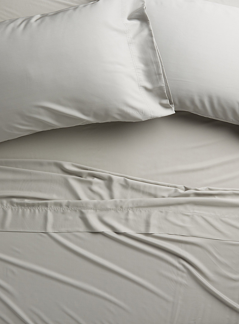Simons Maison White Bamboo rayon 300-thread-count sheet set Fits mattresses up to 18 in.