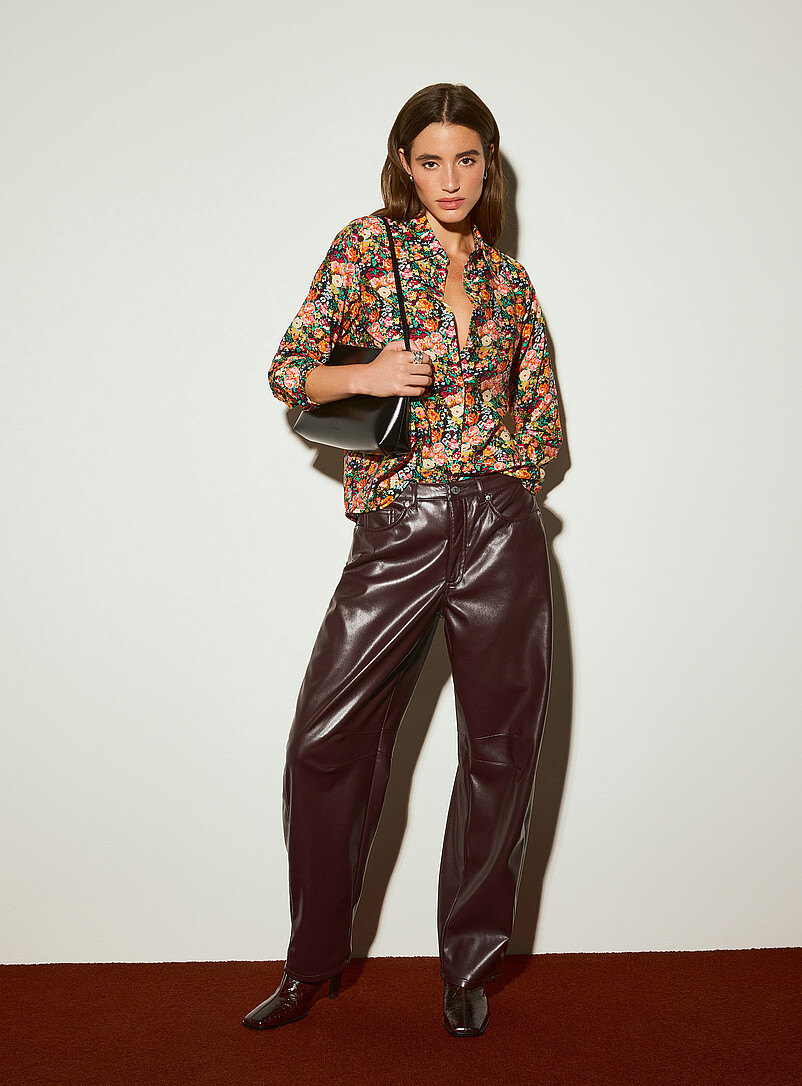 Ic&ocirc;ne Patterned orange Crinkled texture printed flowy shirt for women