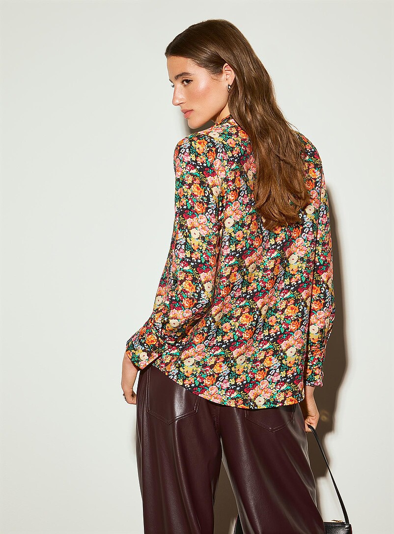 Ic&ocirc;ne Patterned orange Crinkled texture printed flowy shirt for women