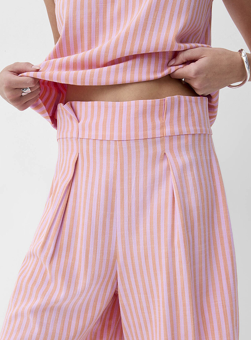 Ic&ocirc;ne: Le short taille haute &agrave; plis creux Bleu &agrave; motifs pour femme