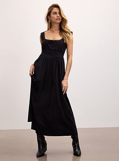 Scalloped square neckline bustier midi dress