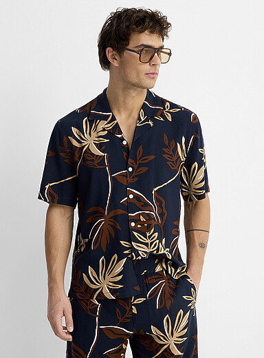 La chemise cabana fleurs trac&eacute;es <b>Coupe confort</b>