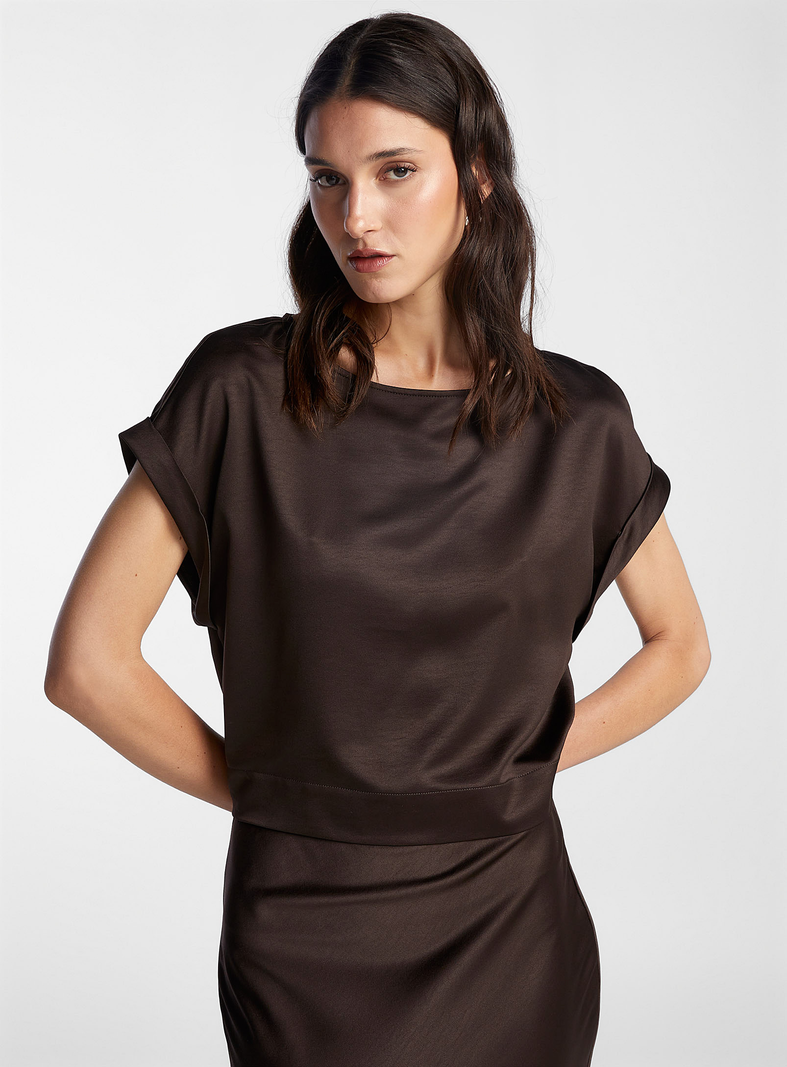 Icone Cuffed Sleeves Boxy Satiny Blouse In Brown