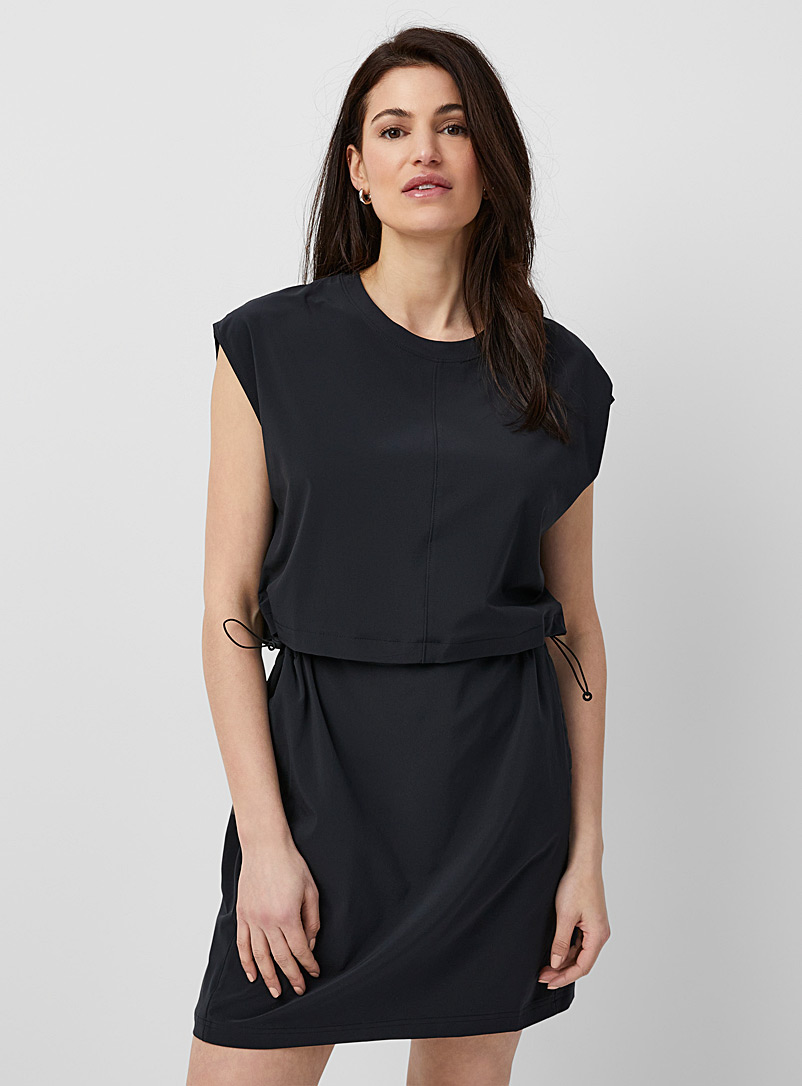 Tulip-sleeve fitted dress